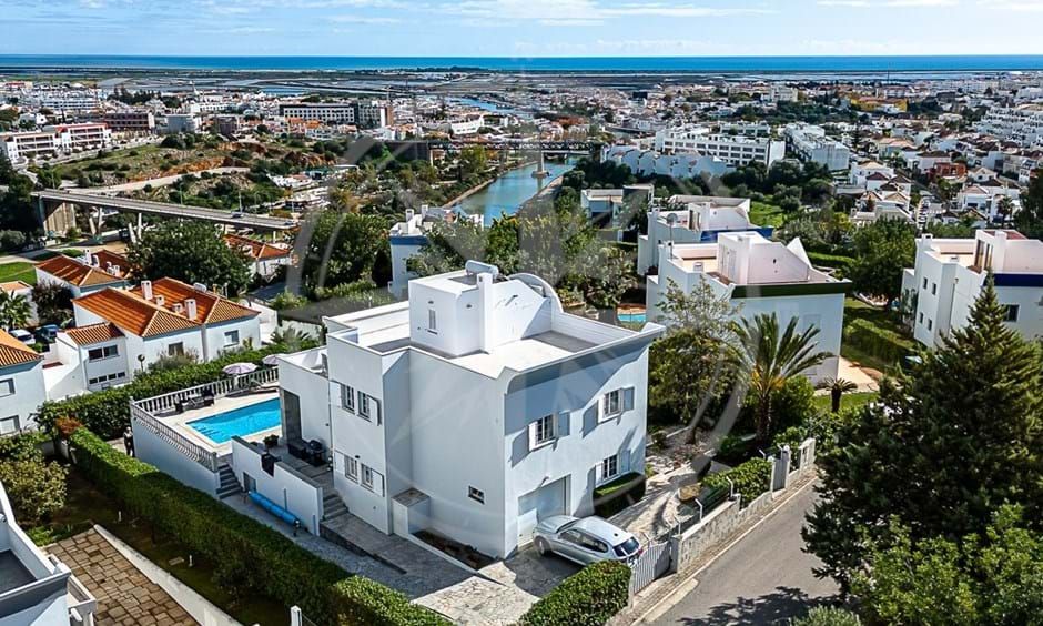 The Sociology of Buying and How Lifestyle Priorities Are Shaping Algarve Property Demand