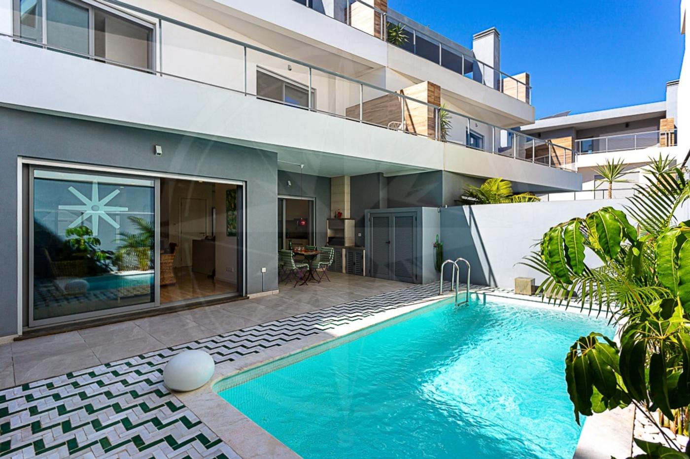 Modern Tavira Centre Villa for Sale with Private Pool and Mature Garden