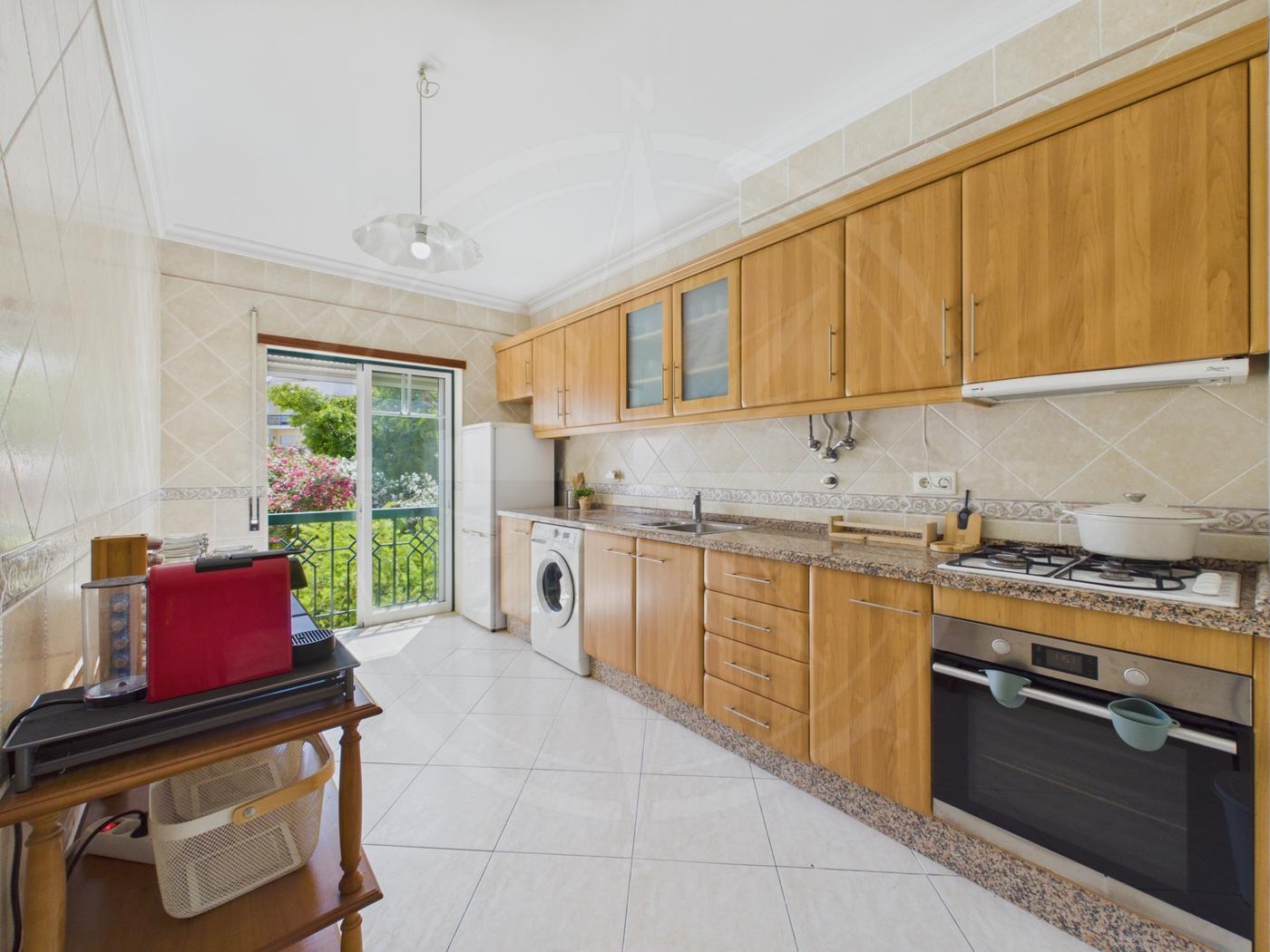 Central Tavira 3 Bedroom Apartment with Private Sun Terrace