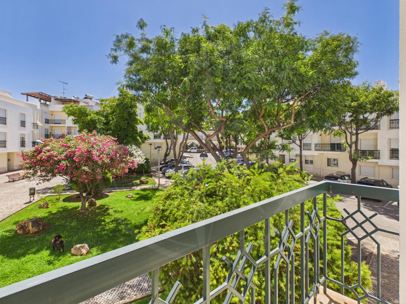 Central Tavira 3 Bedroom Apartment with Private Sun Terrace